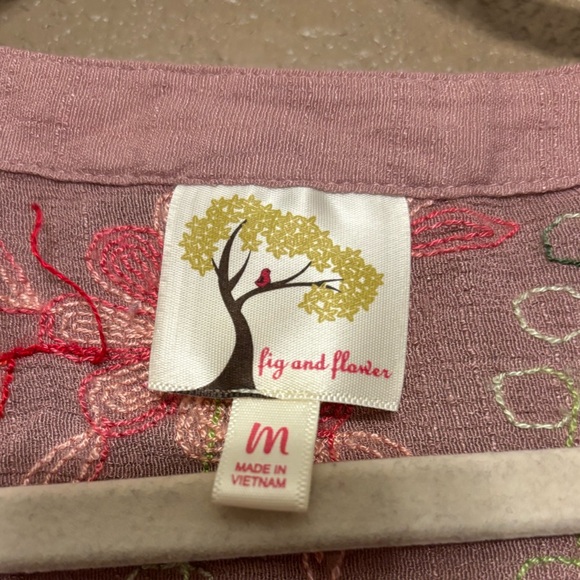 Fig and Flower Size M 3/4 Sleeve Blouse - Picture 4 of 7